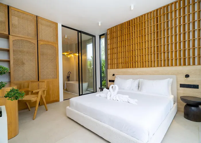Ardhana - Luxury Pool With Scenic Views