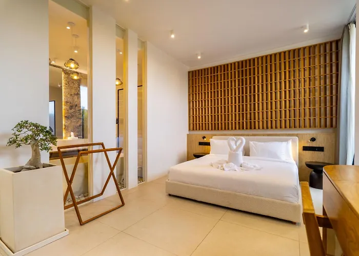 Ardhana - Luxury Pool With Scenic Views