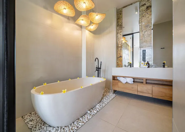 Ardhana - Luxury Pool With Scenic Views ヴィラ