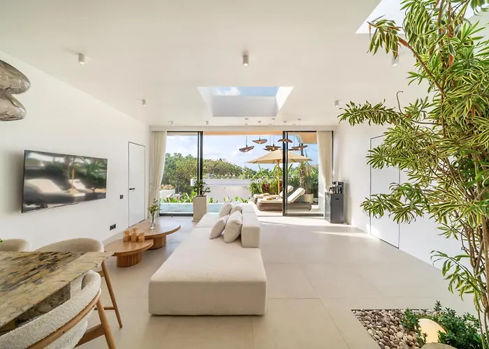 ヴィラ Ardhana - Luxury Pool With Scenic Views ウンガサン