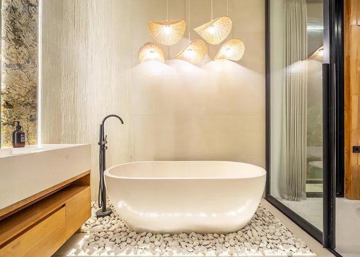 Ardhana - Luxury Pool With Scenic Views ヴィラ *